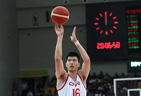 媒体人:回到恩师郭士强麾下的焦泊乔状态神勇,6中5得11分